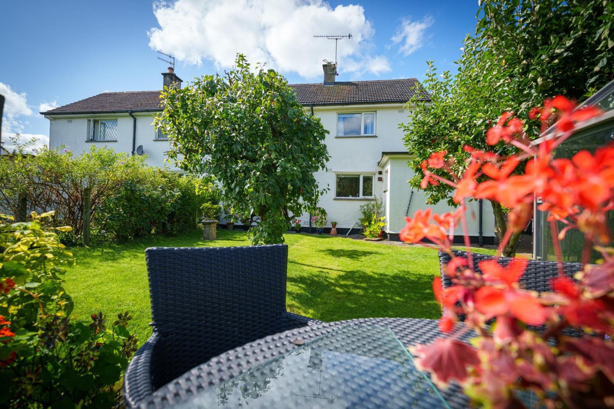 Apple Byrd - Short Stroll Into Kendal Town Centre Villa Exterior foto
