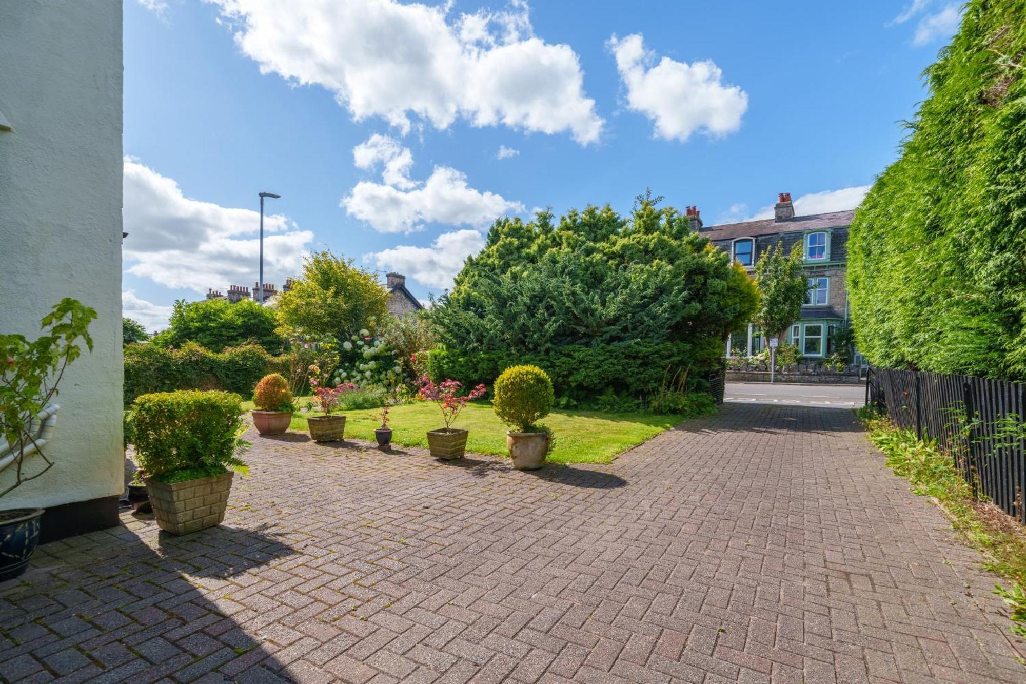 Apple Byrd - Short Stroll Into Kendal Town Centre Villa Exterior foto